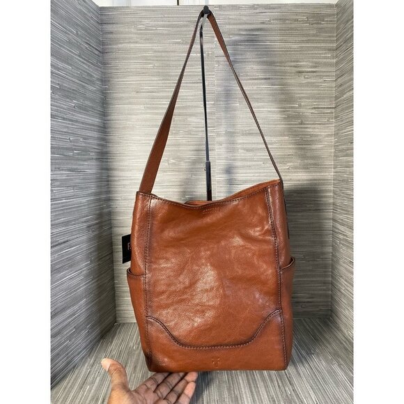 Frye‎ Womens Db323 Shoulder Bag Brown Leather Snap Phone Pocket M New - Picture 1 of 12